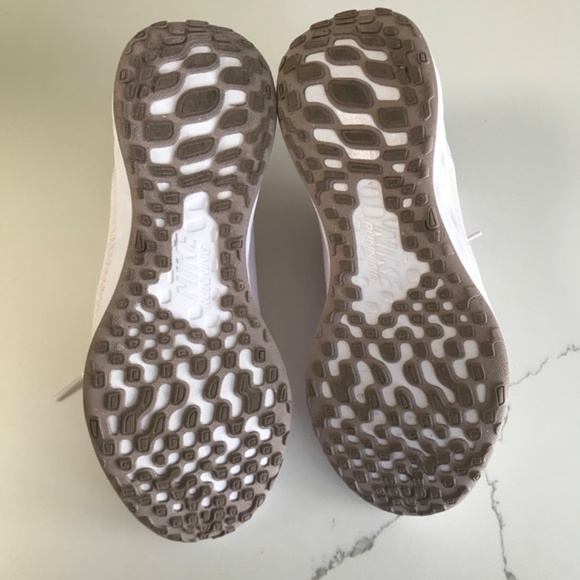 Nike Women’s Revolution 6 Next Nature Pink Running Shoes size US 6.5 Mint - Picture 6 of 11